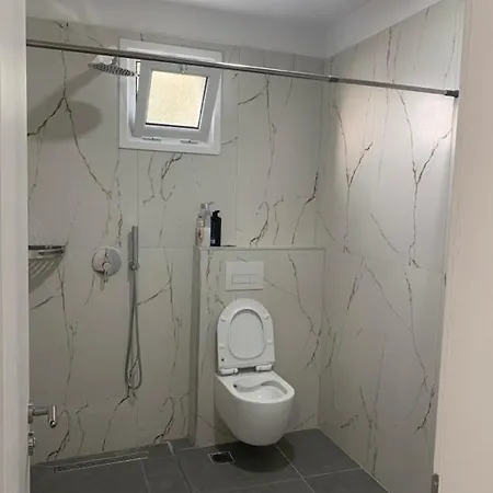 Vila Sala * بورش